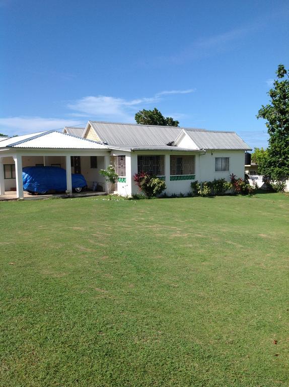 Chillax On Our Farm Ocho Rios Exterior foto